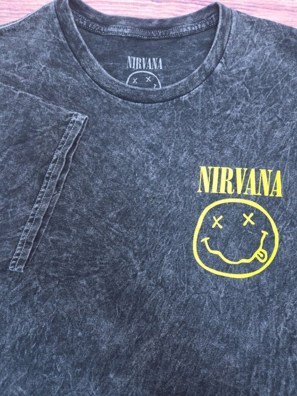 Nirvana Washed T-Shirt Unisex Large - Yellow Smiley Logo
